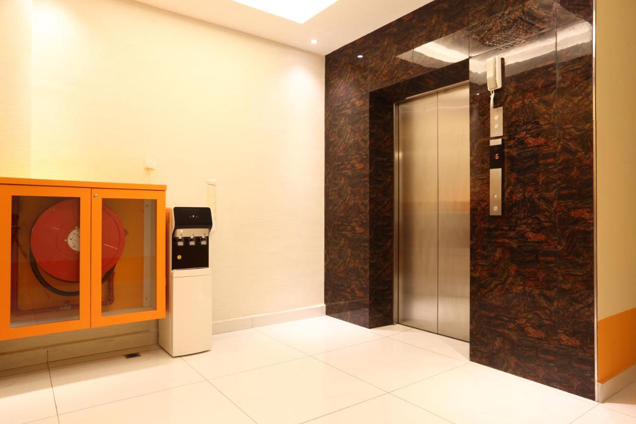 Capital O 9010 Yee Hotel Johor Bahru Extérieur photo